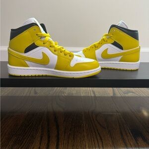 Women"s Air Jordan 1 mid - white vivid sulphur-black BRAND NEW